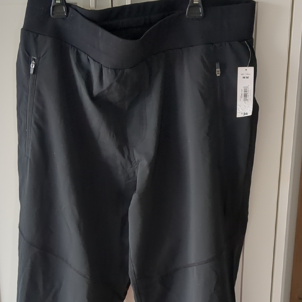 Black women's light weight sport pants